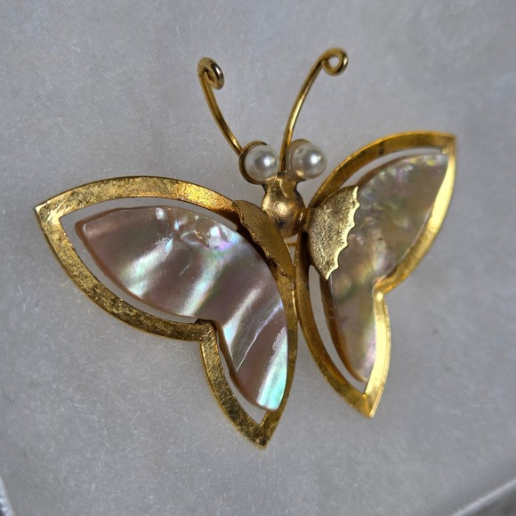 Jewelry - Vintage MOP Shell Butterfly Brooch Gold Tone Mid Century Pearl Accents 50s-60s